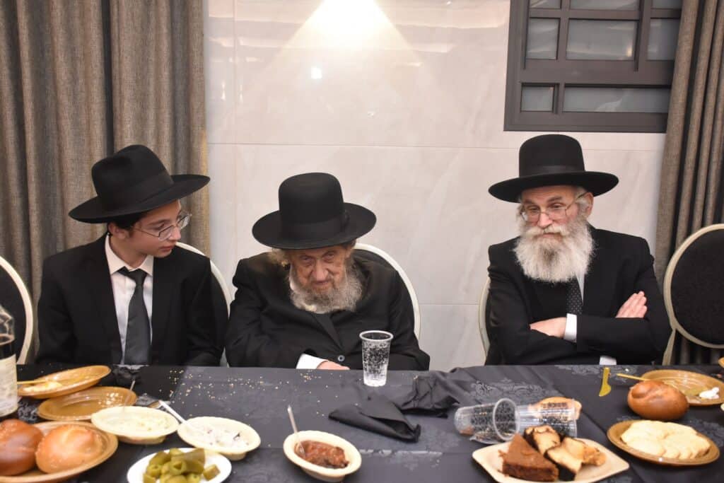 הגר"ד לנדאו הלך לבר מצווה של הנין