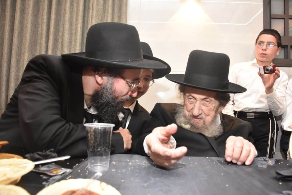 הגר"ד לנדאו הלך לבר מצווה של הנין