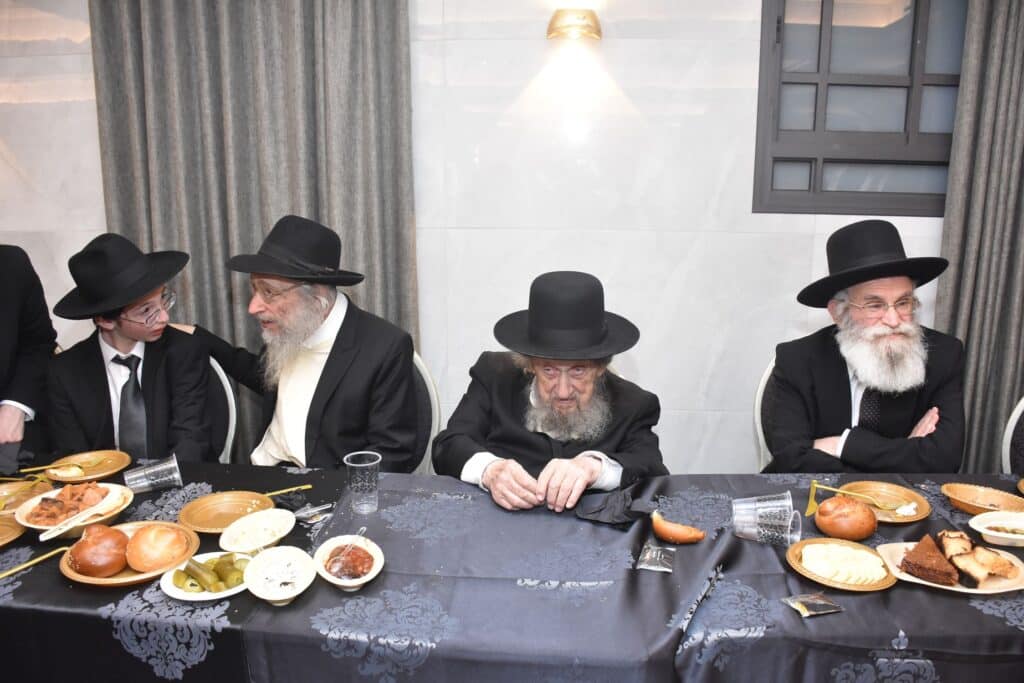 הגר"ד לנדאו הלך לבר מצווה של הנין