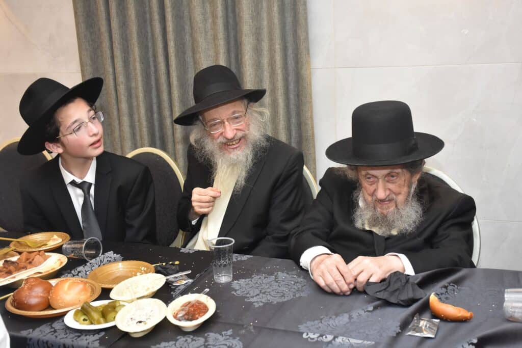 הגר"ד לנדאו הלך לבר מצווה של הנין