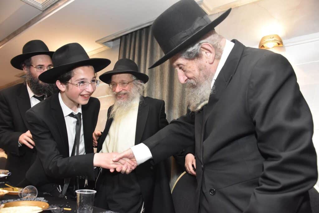 הגר"ד לנדאו הלך לבר מצווה של הנין