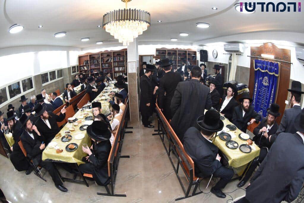 הרבי חגג עם הנכד: בר מצווה בחצרות טריסק - הארנאסטייפאל