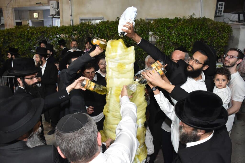  ל"ג בעומר בחצר הקודש אשלג 