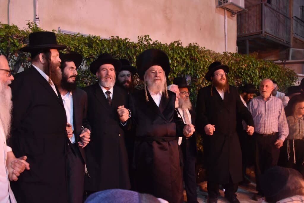  ל"ג בעומר בחצר הקודש אשלג 