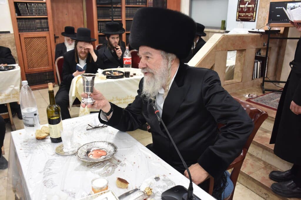  ל"ג בעומר בחצר הקודש אשלג 