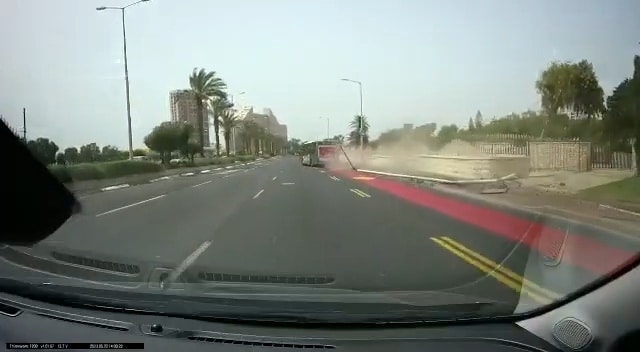 תיעוד ראשוני מרגעי תאונת האוטובוס בחיפה • צפו