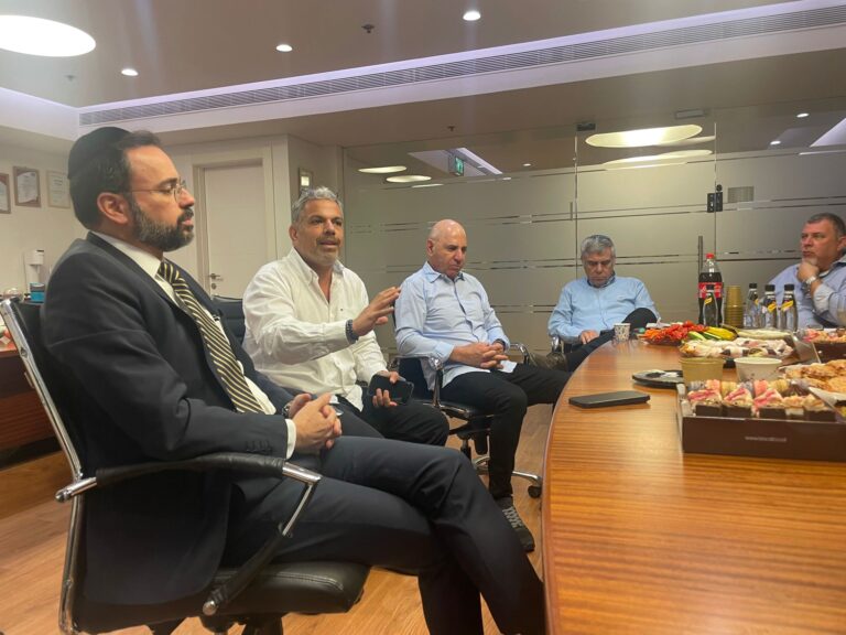 ח"כ בוסו: "נפעל כדי שהוותיקים יקבלו שירות המגיע להם"