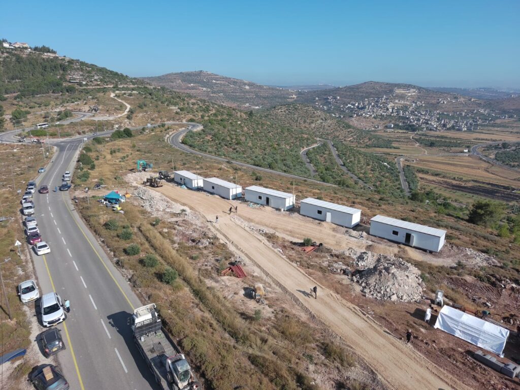 בין אנואר סאדאת לדונלד טראמפ/ זיסמן מסכם שבוע בין אנואר סאדאת לדונלד טראמפ/ זיסמן מסכם שבוע