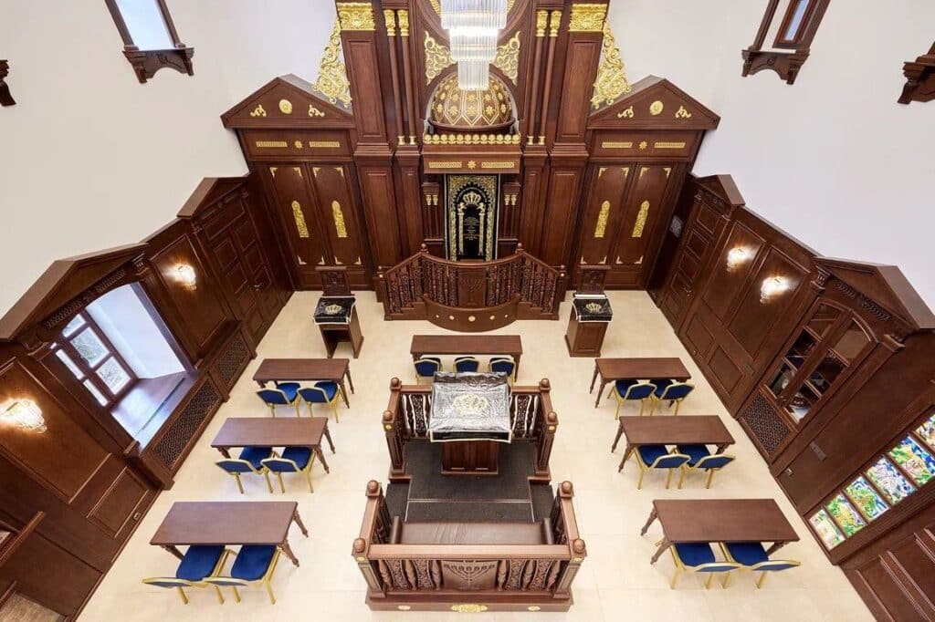 אחרי עשור של שיפוצים: בית הכנסת העתיק נפתח