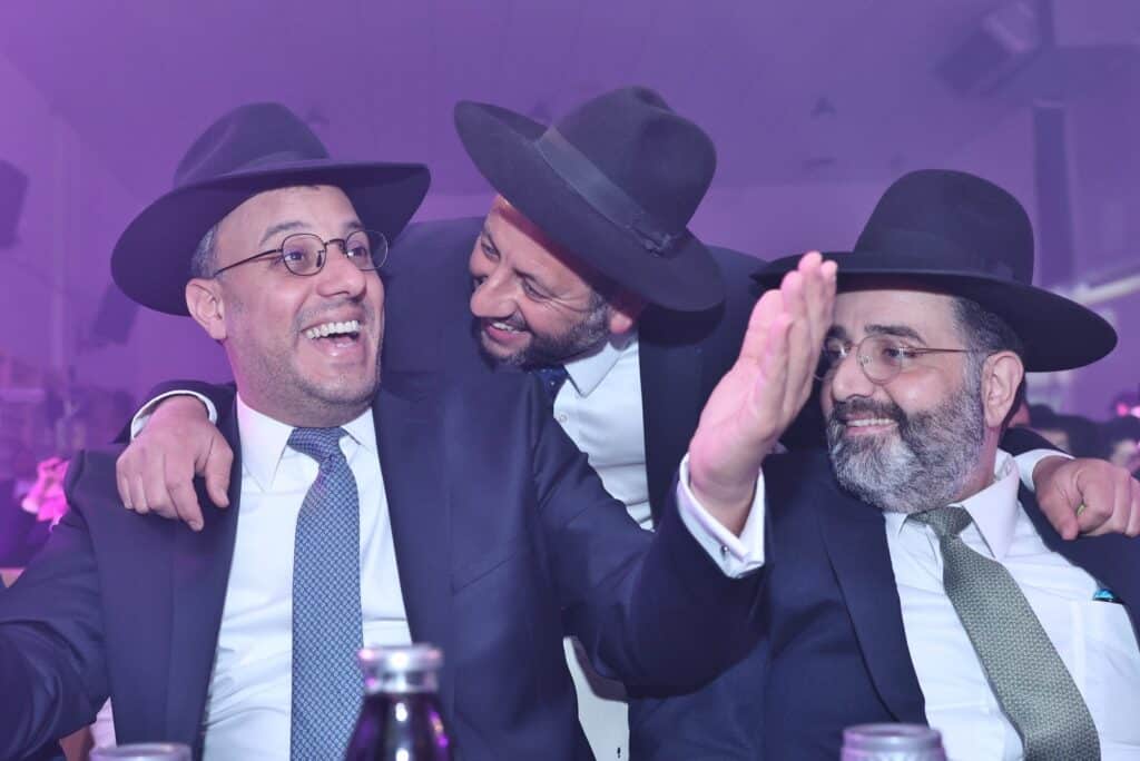 גדולי התורה באו להוקיר את בני התורה • גלריה