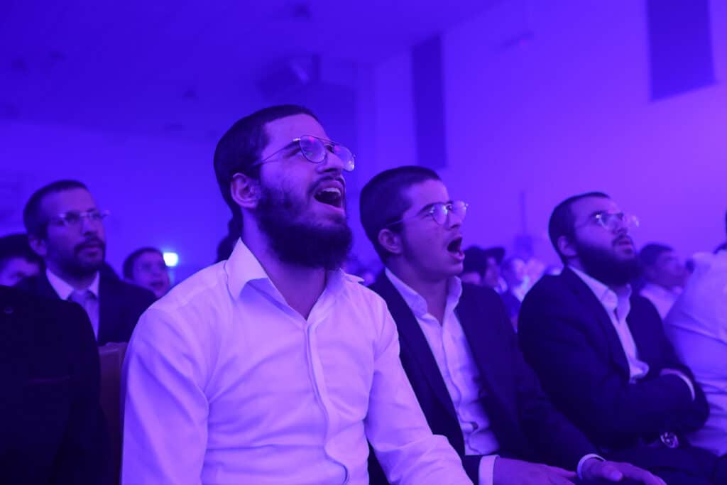 גדולי התורה באו להוקיר את בני התורה • גלריה