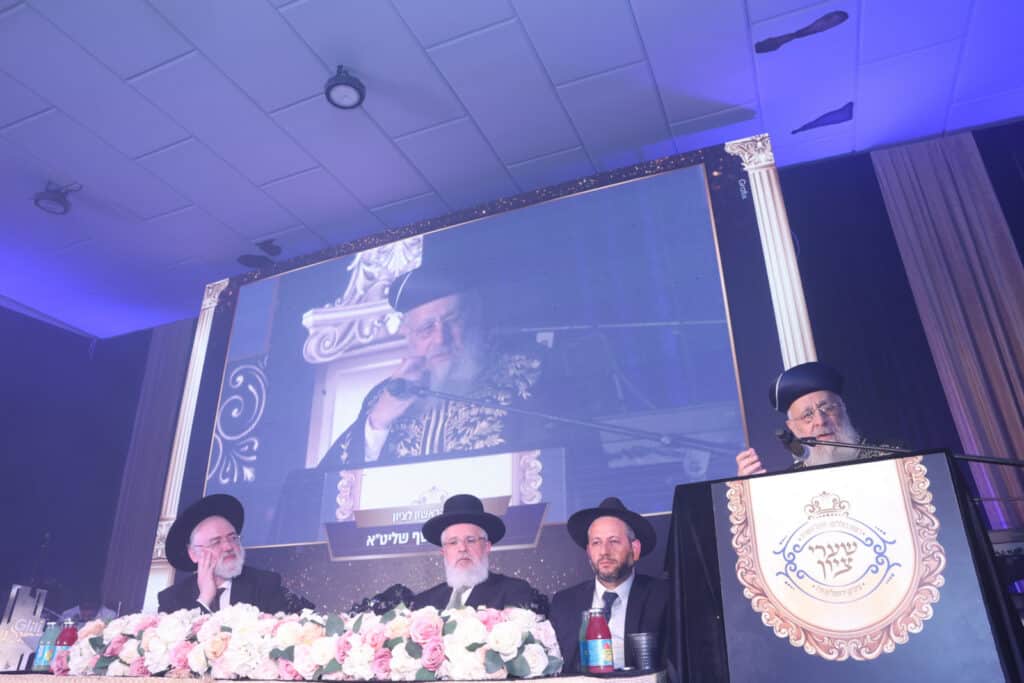 גדולי התורה באו להוקיר את בני התורה • גלריה