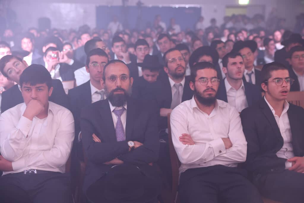 גדולי התורה באו להוקיר את בני התורה • גלריה