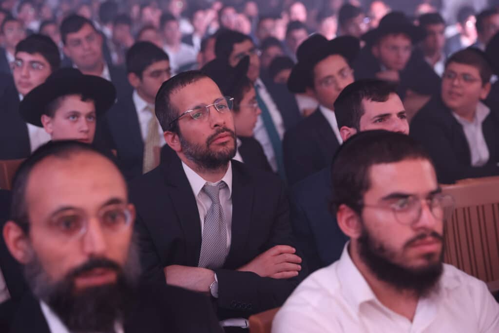 גדולי התורה באו להוקיר את בני התורה • גלריה