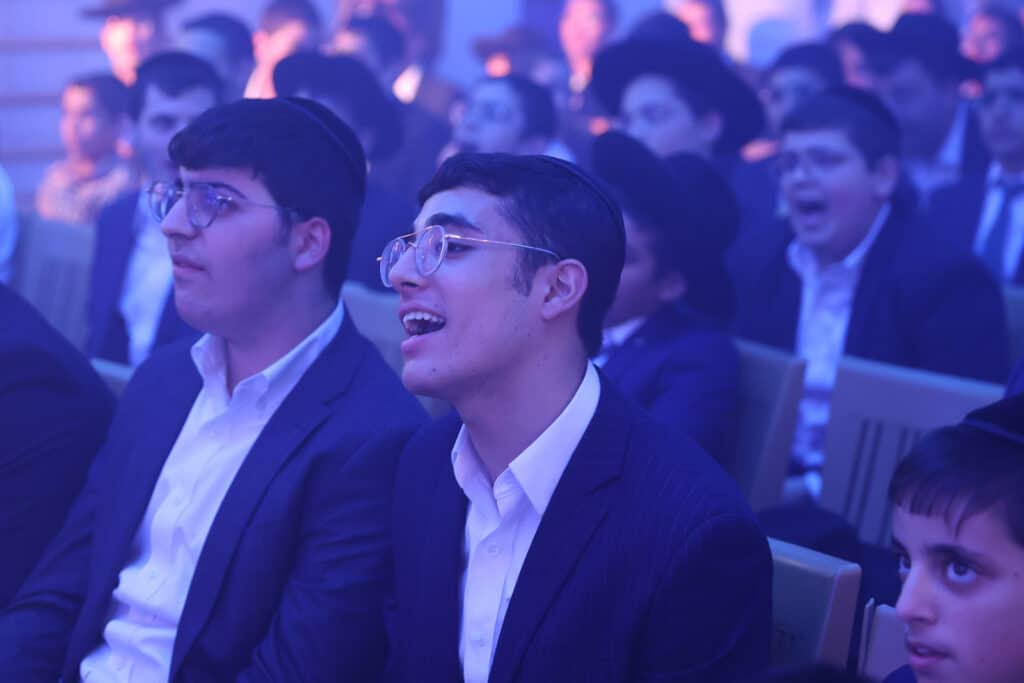 גדולי התורה באו להוקיר את בני התורה • גלריה