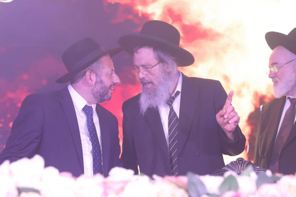 גדולי התורה באו להוקיר את בני התורה • גלריה