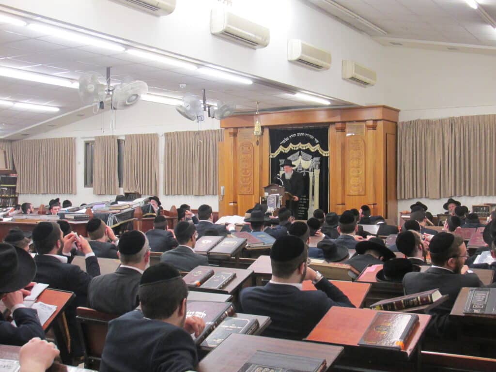 צפו בגלריה: ב-'קרית מלך' ספדו לנשיא הישיבה צפו בגלריה: ב-'קרית מלך' ספדו לנשיא הישיבה