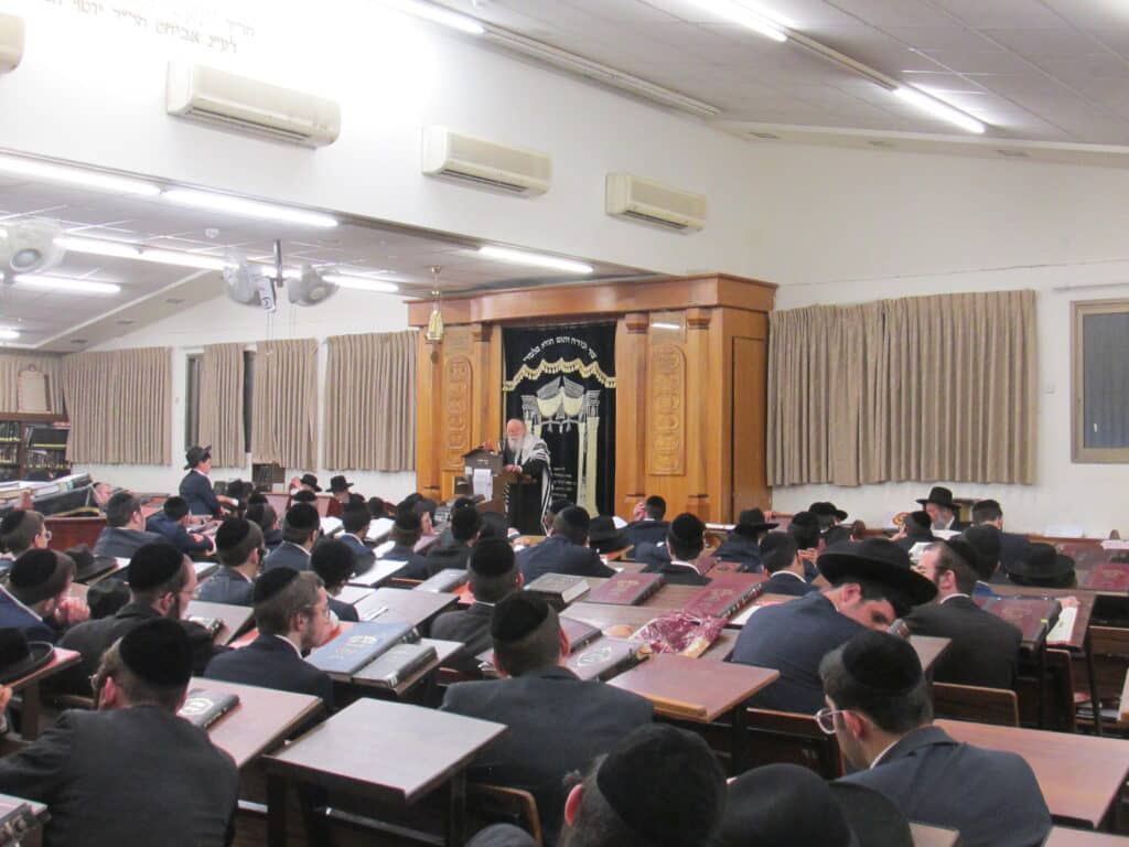 צפו בגלריה: ב-'קרית מלך' ספדו לנשיא הישיבה צפו בגלריה: ב-'קרית מלך' ספדו לנשיא הישיבה