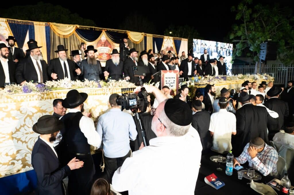 בחב"ד חגגו סיום הרמב"ם במעמד האדמו"ר מסדיגורא