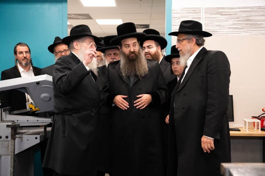 בחב"ד חגגו סיום הרמב"ם במעמד האדמו"ר מסדיגורא