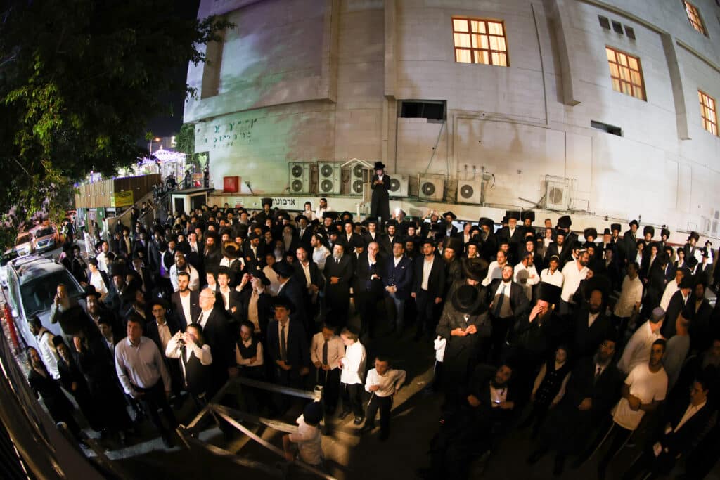 גלריה: בראחוב חגגו את שמחת נישואי בן האדמו"ר