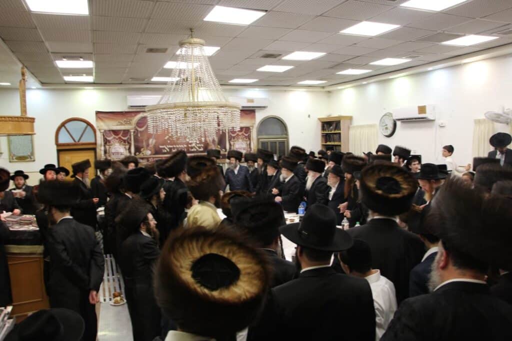 לקראת שמחת נישואיו: האדמו"ר התחדש בשטריימל