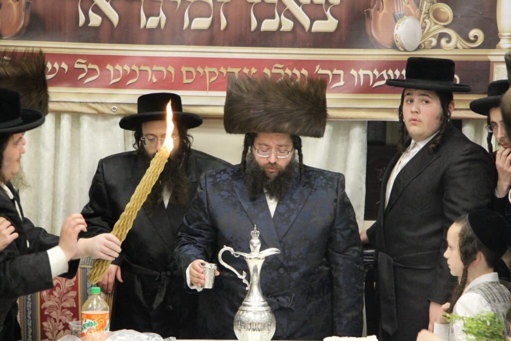 לקראת שמחת נישואיו: האדמו"ר התחדש בשטריימל