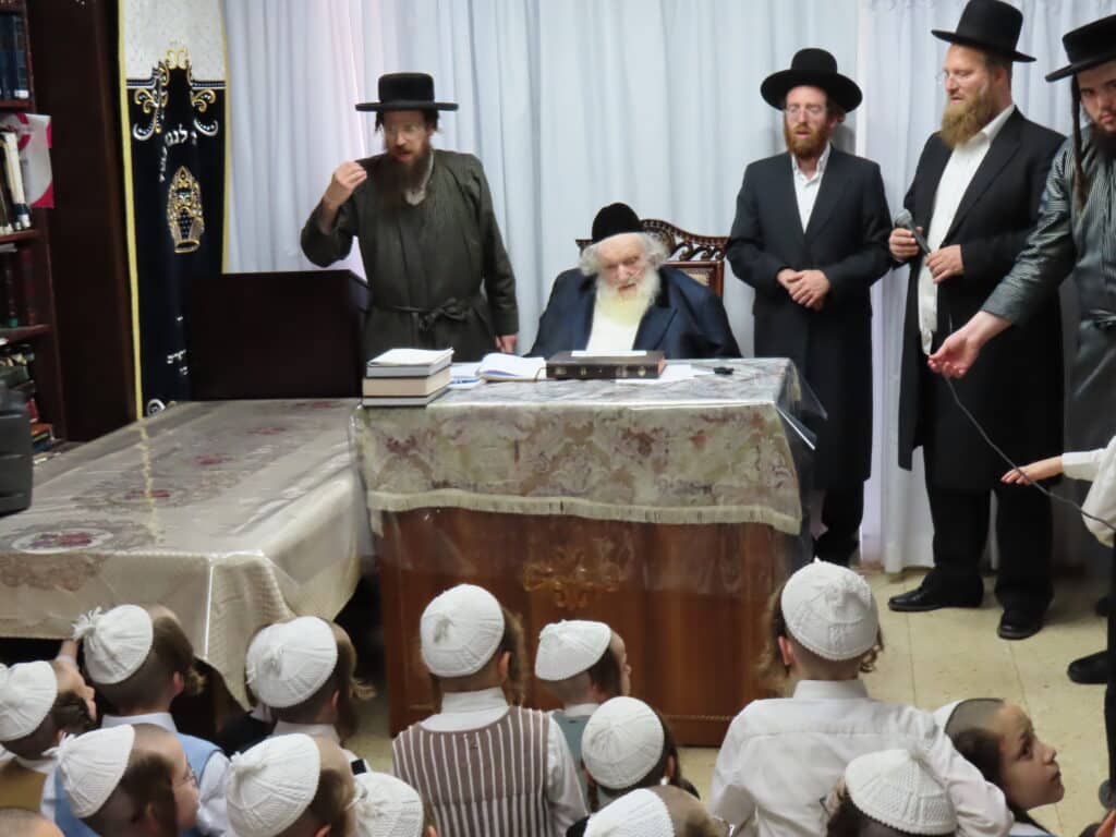 ילדי תולדות אהרן, הפתיעו את מרן פוסק הדור