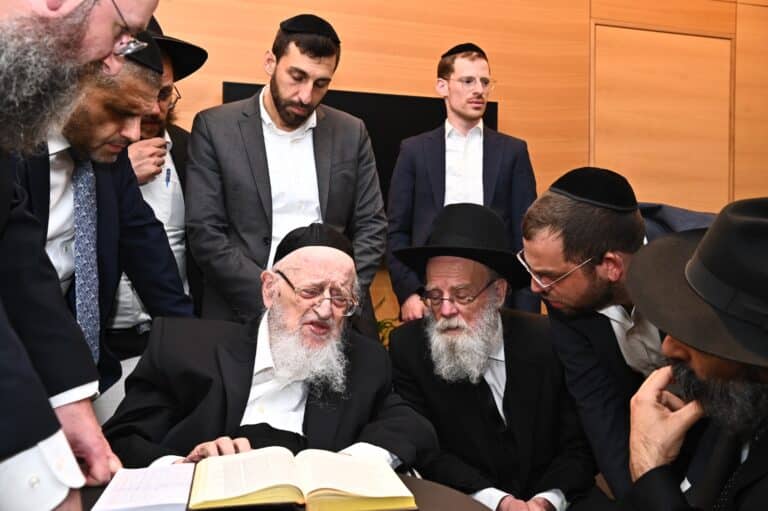 אחרי פטירת מרן: חבר המועצת הבכיר בדרך לארה"ב