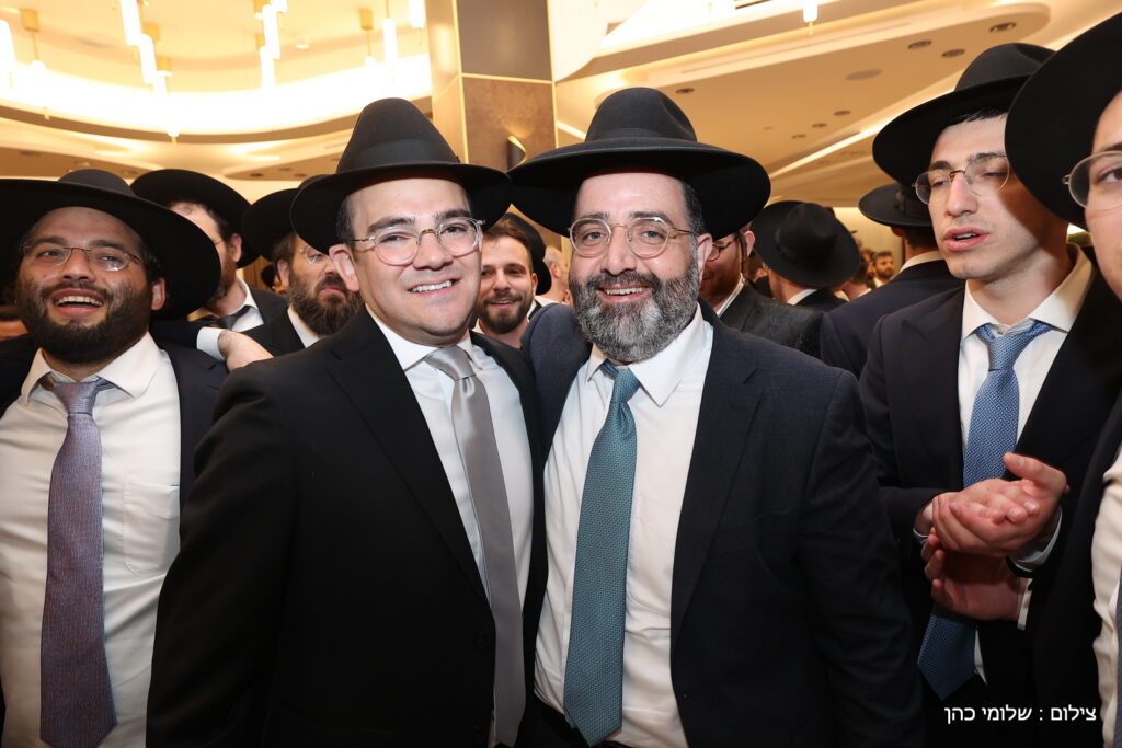 העיתונאי החרדי התחתן, כולם התייצבו