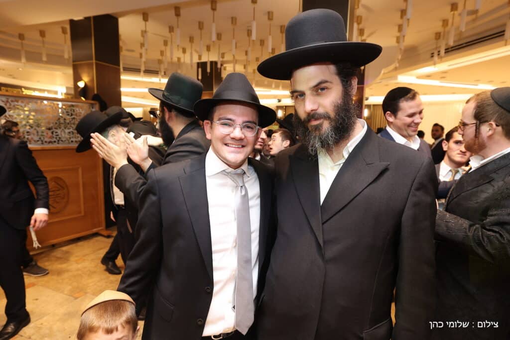 העיתונאי החרדי התחתן, כולם התייצבו