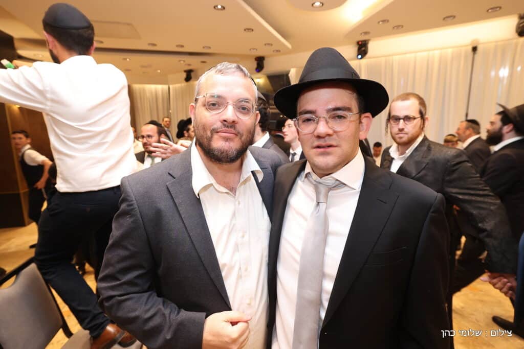 העיתונאי החרדי התחתן, כולם התייצבו