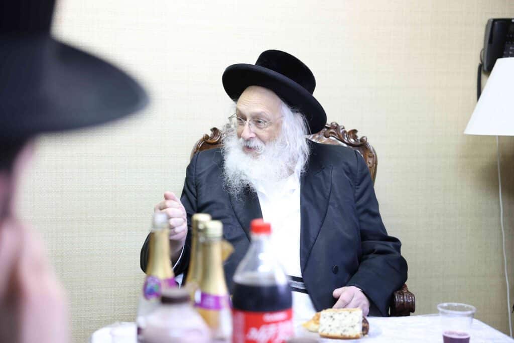 האדמו"ר מהורדנקא בלחיים לרגל הילולת זקנו • גלריה