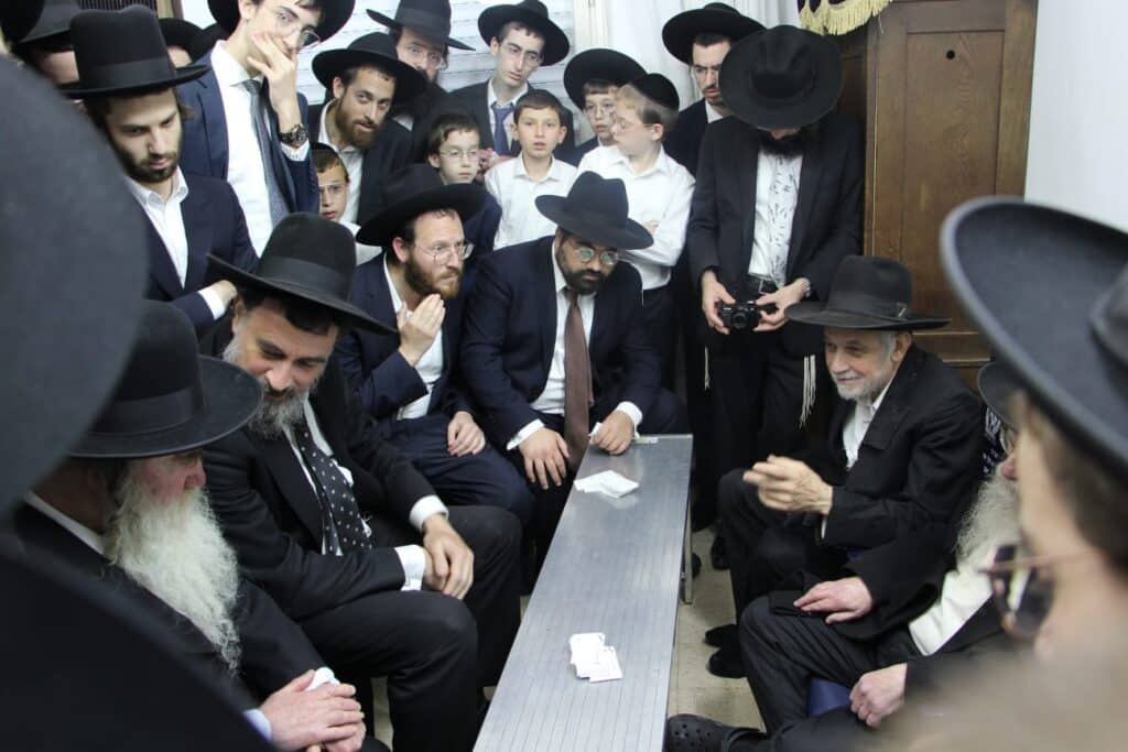 גדולי ישראל ואישי ציבור ניחמו בבית מרן זצוק"ל