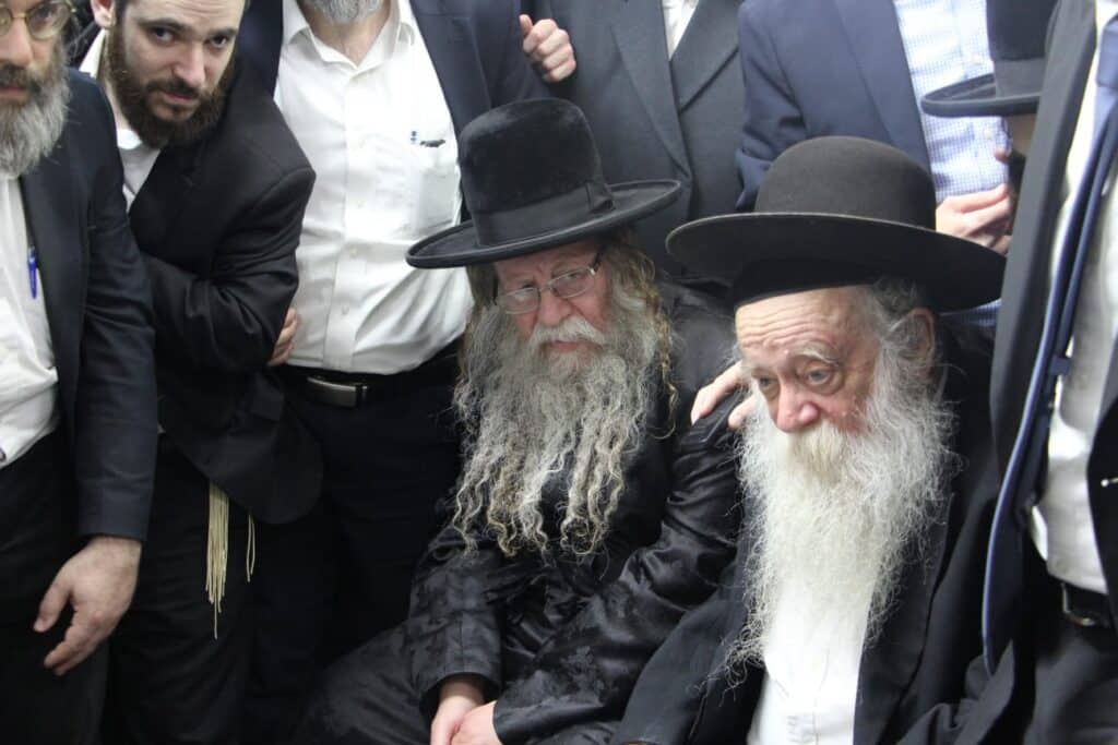 גדולי ישראל ואישי ציבור ניחמו בבית מרן זצוק"ל