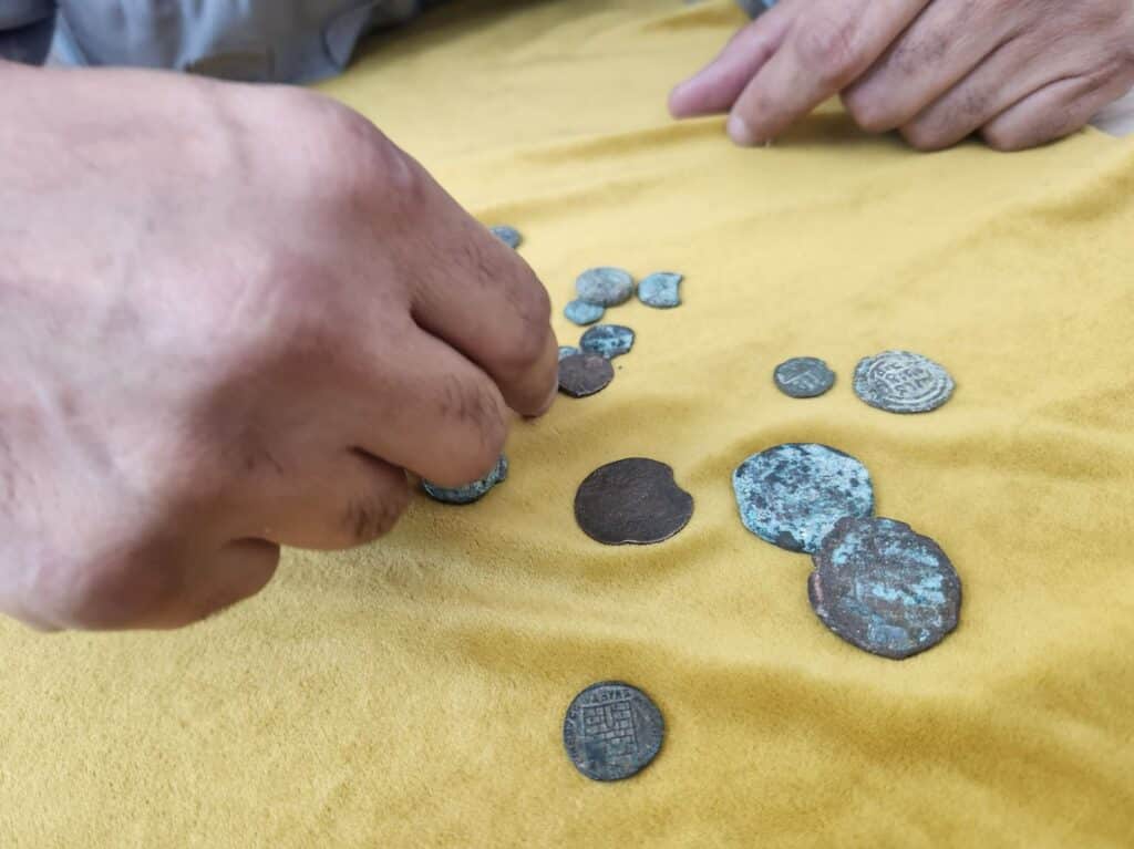 נתפס ערבי שגנב מטבעות עתיקים