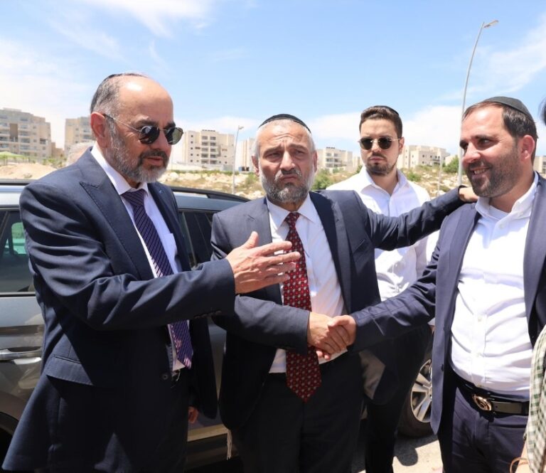 שר הרווחה: "העיר בית שמש היא אדירה ויוצאת דופן"