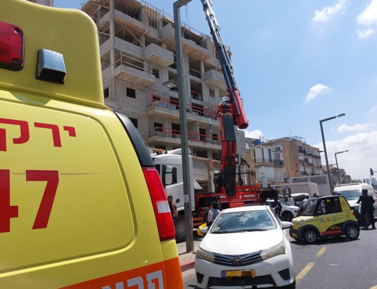 מד"א, אמבולנס, אתר בניה