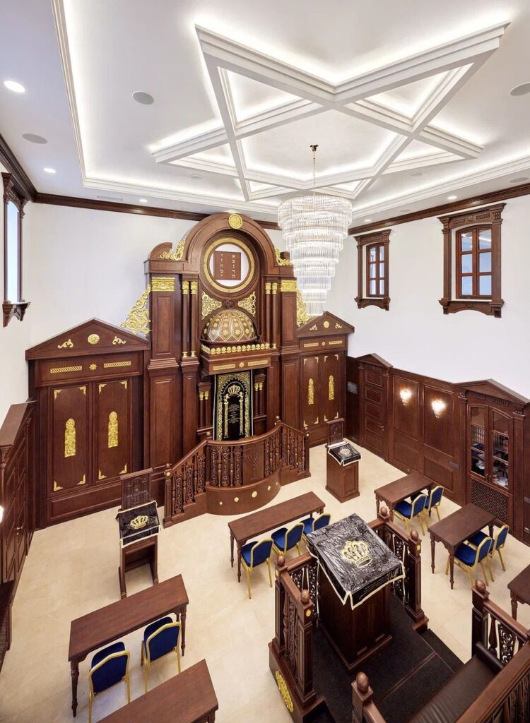אחרי עשור של שיפוצים: בית הכנסת העתיק נפתח