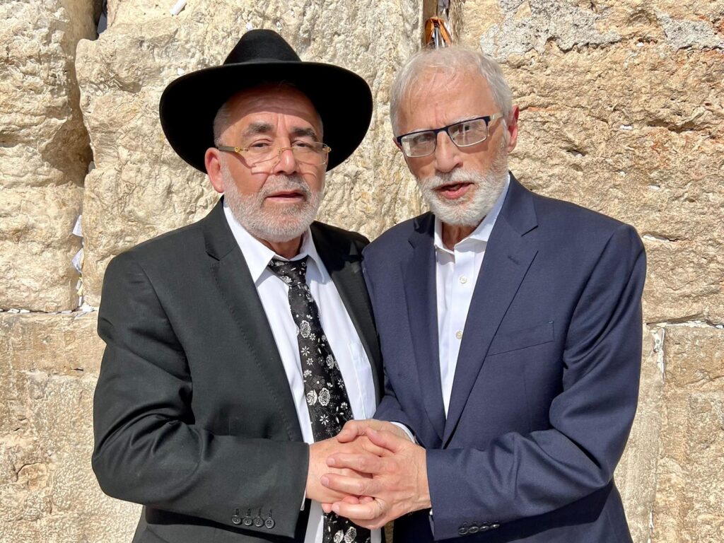 ברחבת הכותל המערבי: אנוסי משהד הגיעו למצוות