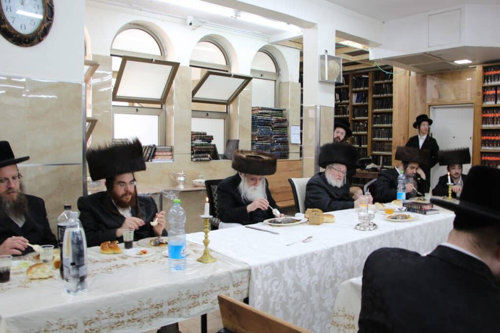 במחנובקא חגגו את שמחת הברית לנין האדמו"ר