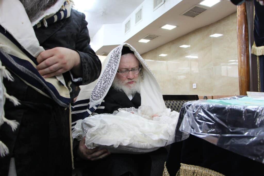 במחנובקא חגגו את שמחת הברית לנין האדמו"ר