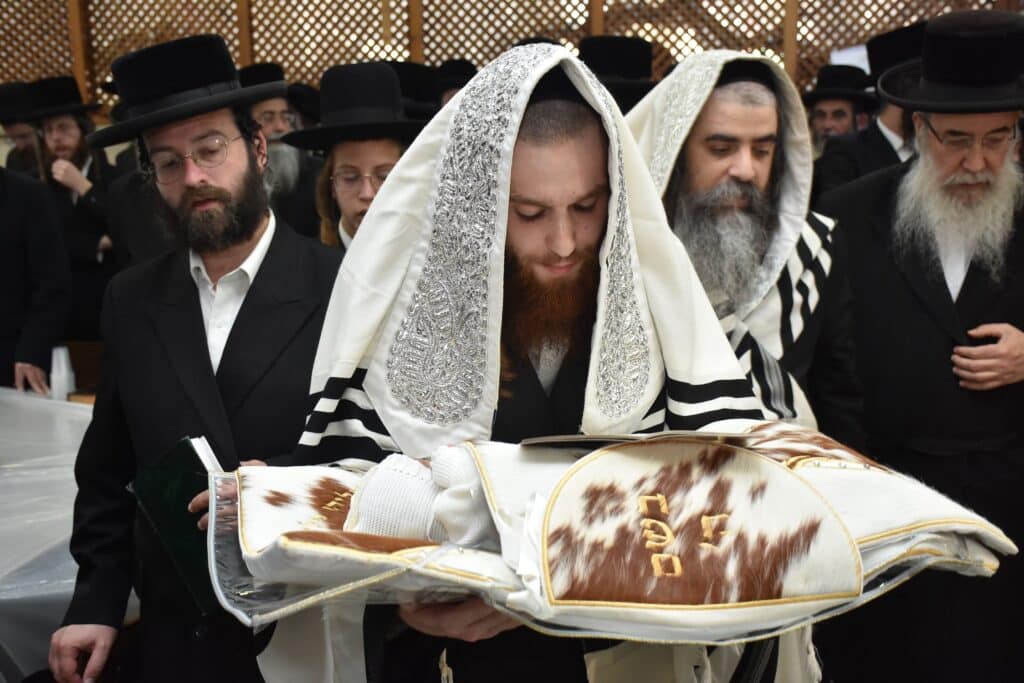 בנארל חגגו את שמחת הברית לנין כ"ק האדמו"ר