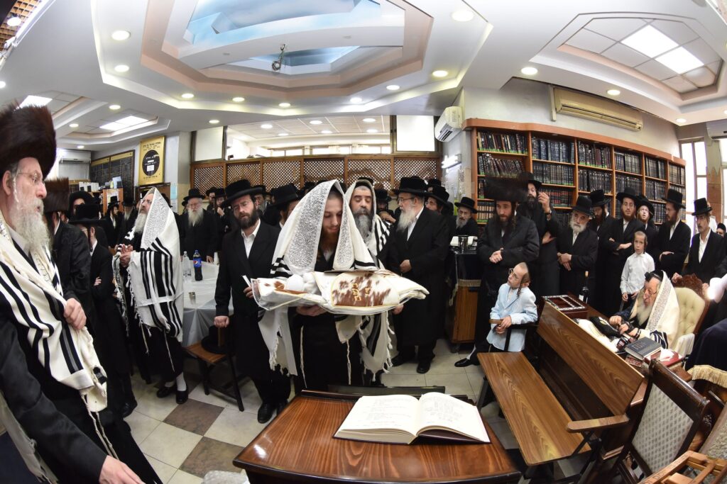 בנארל חגגו את שמחת הברית לנין כ"ק האדמו"ר