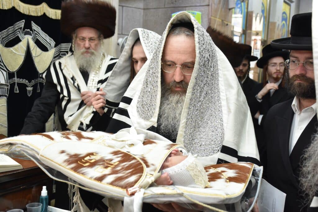 בנארל חגגו את שמחת הברית לנין כ"ק האדמו"ר