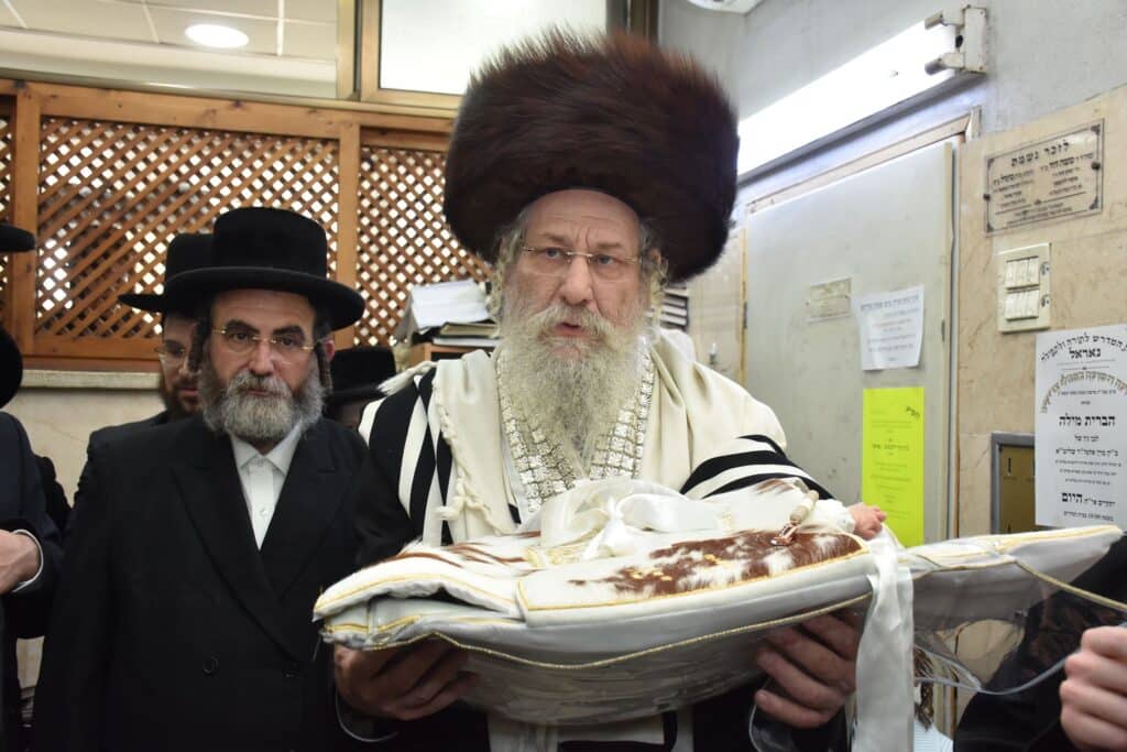 בנארל חגגו את שמחת הברית לנין כ"ק האדמו"ר