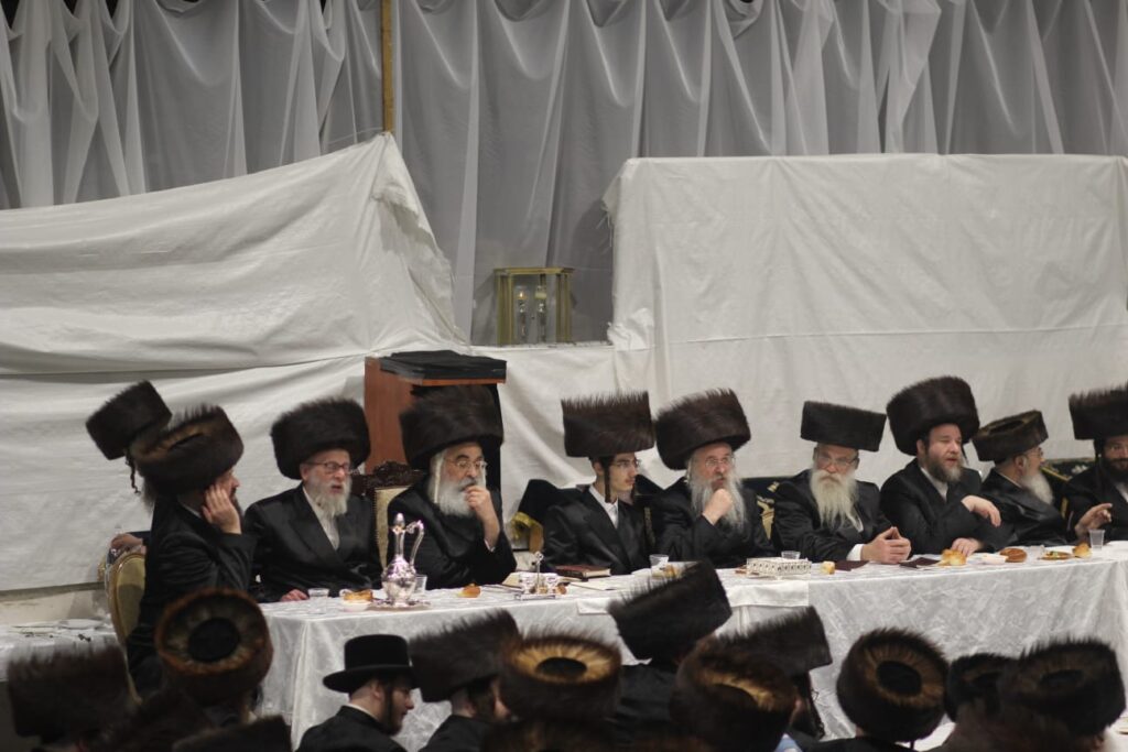 גלריה: האדמו"ר מדושינסקיא שבת בבני ברק