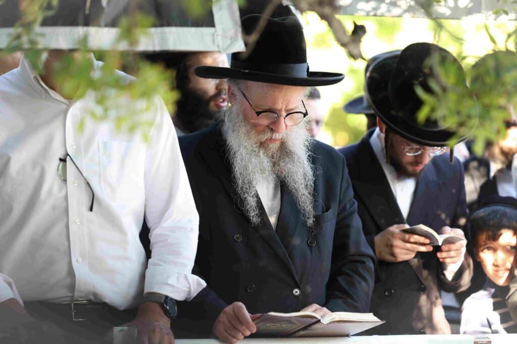 גלריה: המונים השתטחו על ציון האר"י הקדוש בצפת