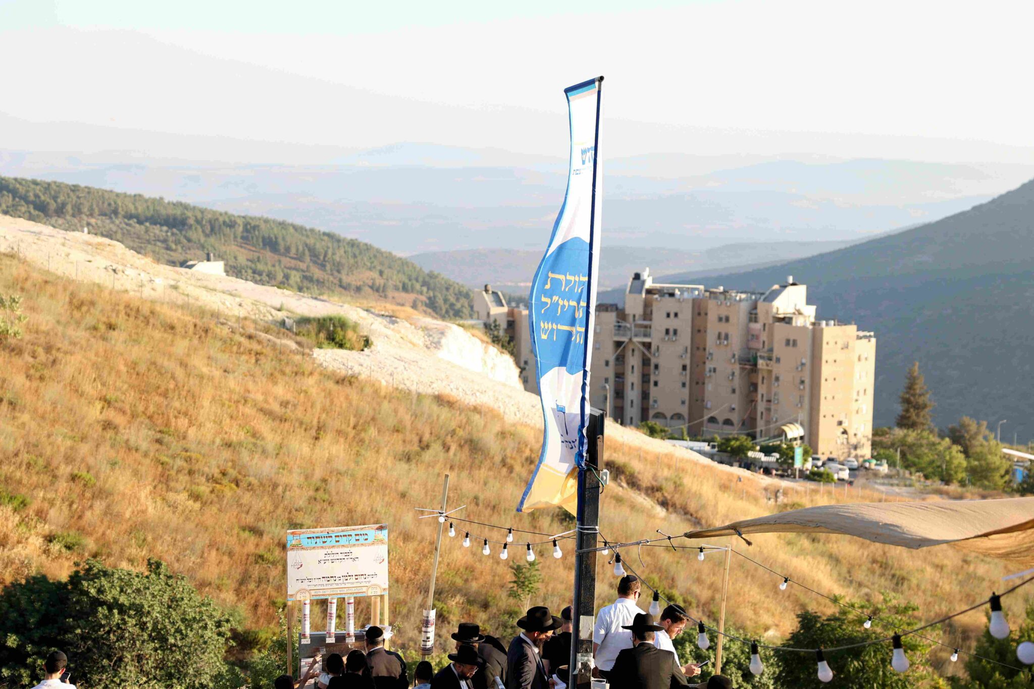 גלריה: המונים השתטחו על ציון האר"י הקדוש בצפת