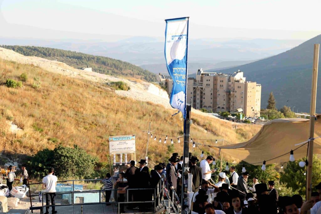 גלריה: המונים השתטחו על ציון האר"י הקדוש בצפת